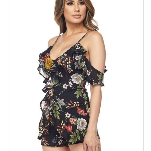 💋Off shoulder romper 💋 - Picture 4 of 5